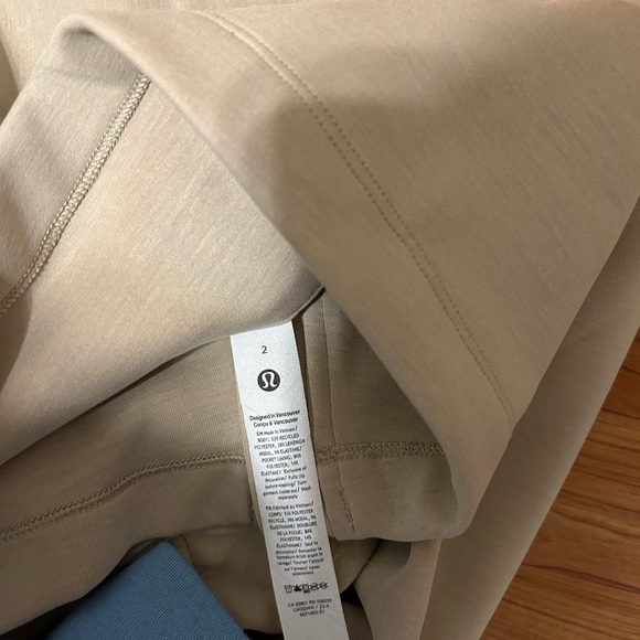 Lululemon Softstreme Cinch-Waist Jacket - Picture 5 of 5